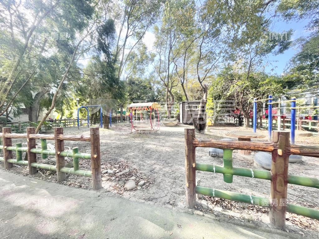 近未來捷運．國小３房２衛房屋室內格局與周邊環境