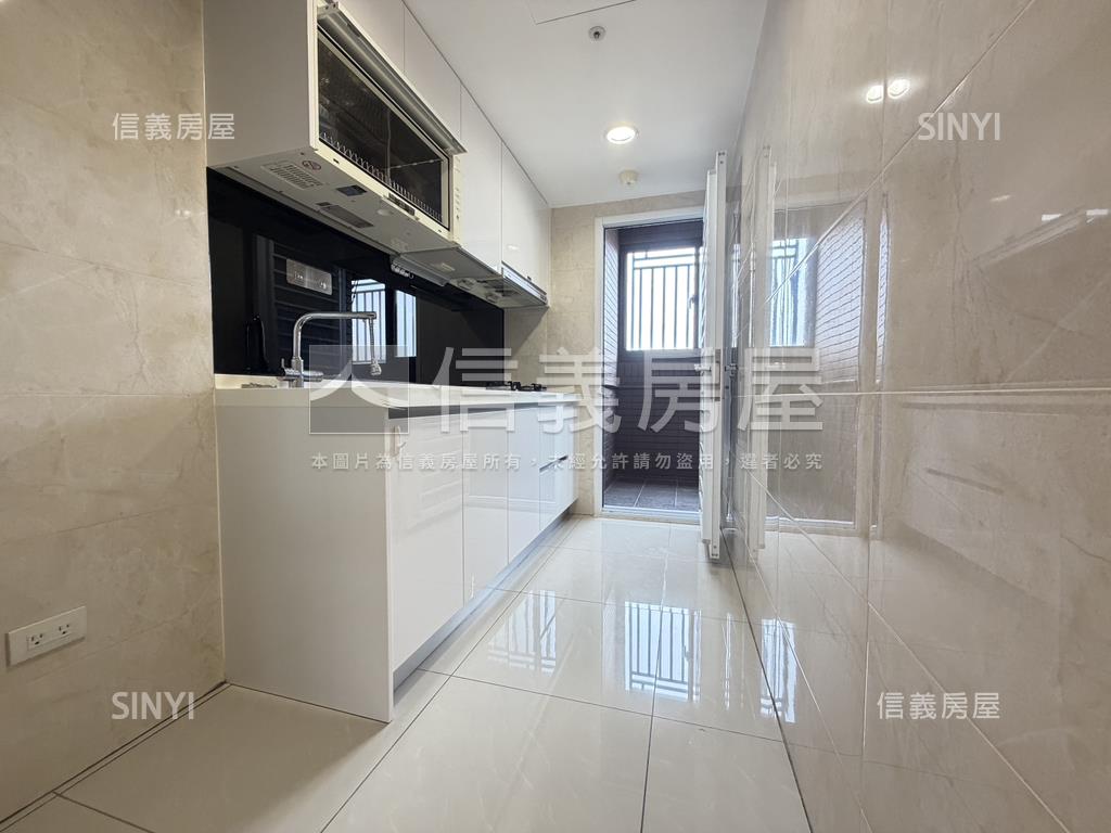 和發ＬａＶｉｅ三房車位房屋室內格局與周邊環境