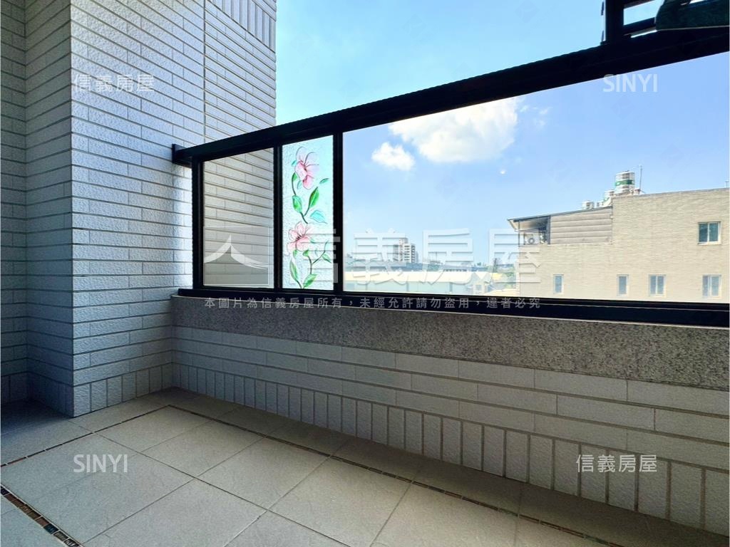 全誠遠見微笑二房平車房屋室內格局與周邊環境