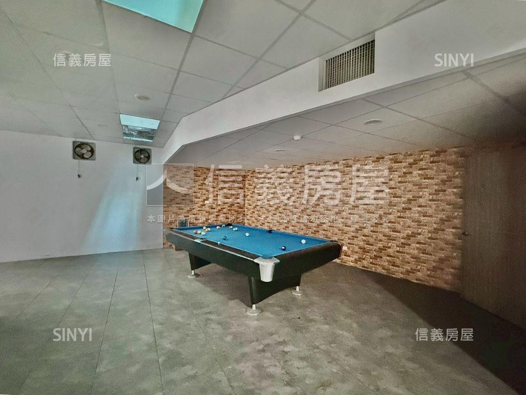 酷大坪數商辦附８個車位房屋室內格局與周邊環境