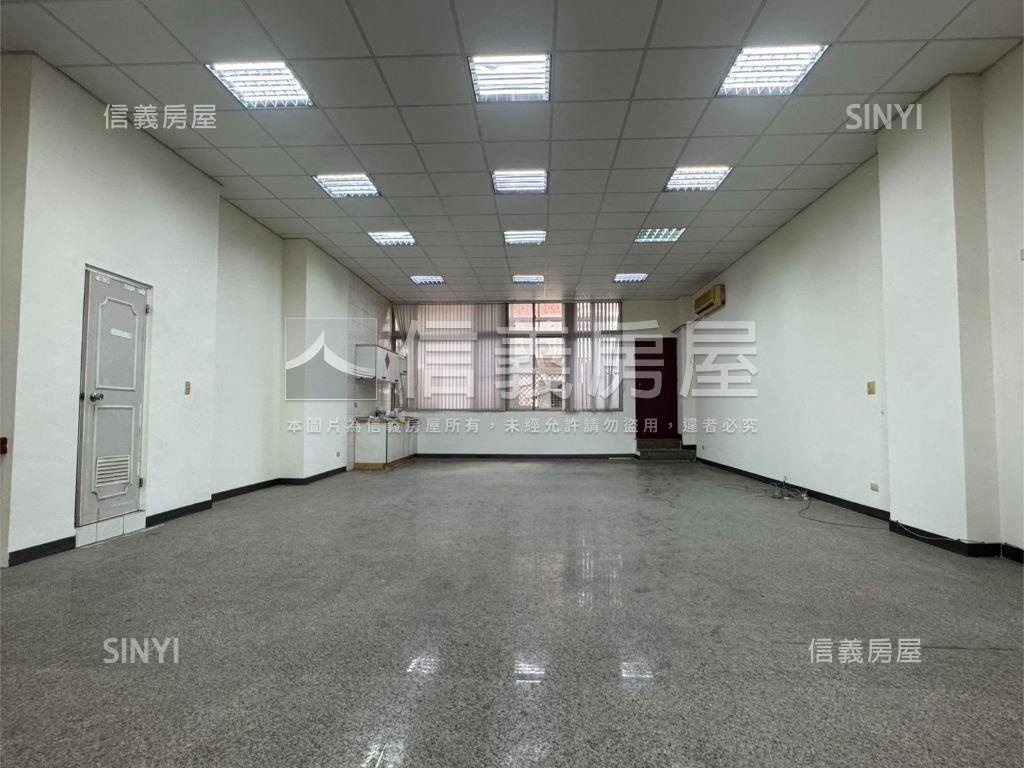 稀有大面寬店面房屋室內格局與周邊環境
