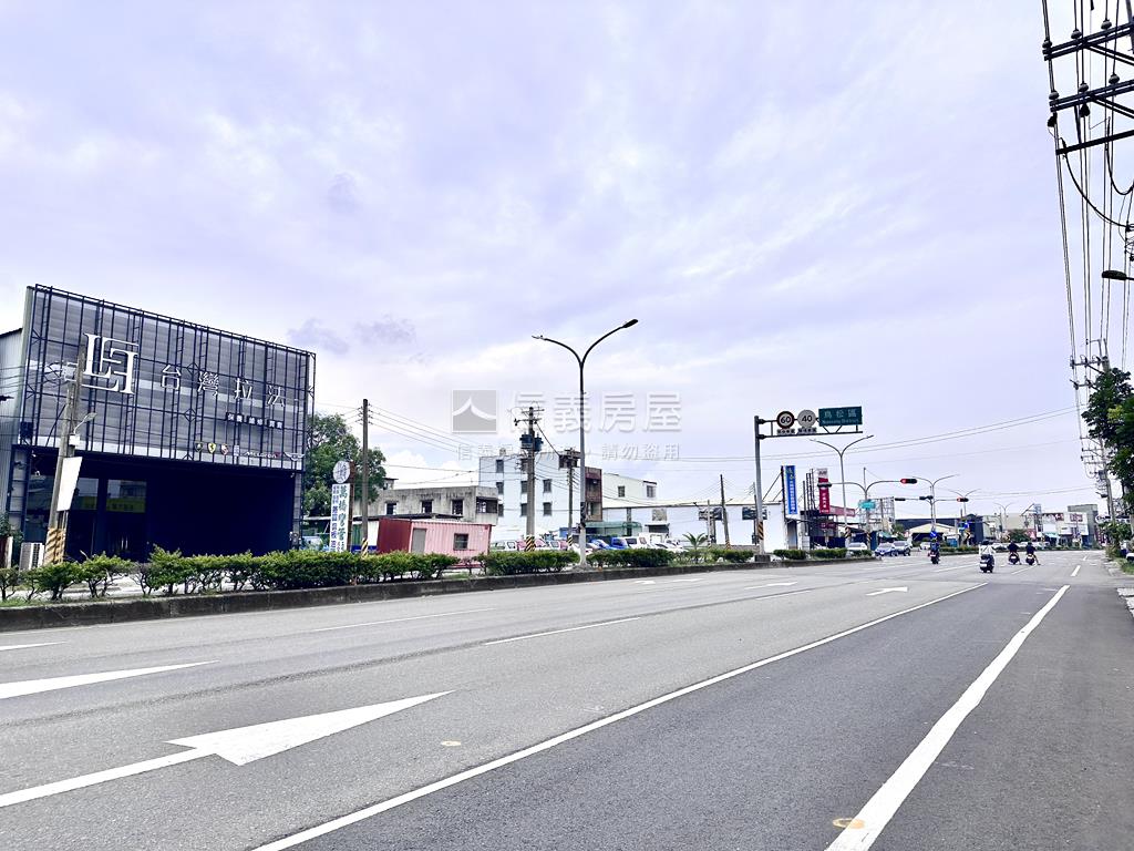 仁武正街成家車庫透天房屋室內格局與周邊環境