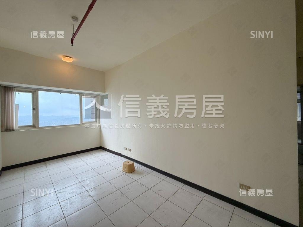 摩天鎮三房好規劃有車位房屋室內格局與周邊環境