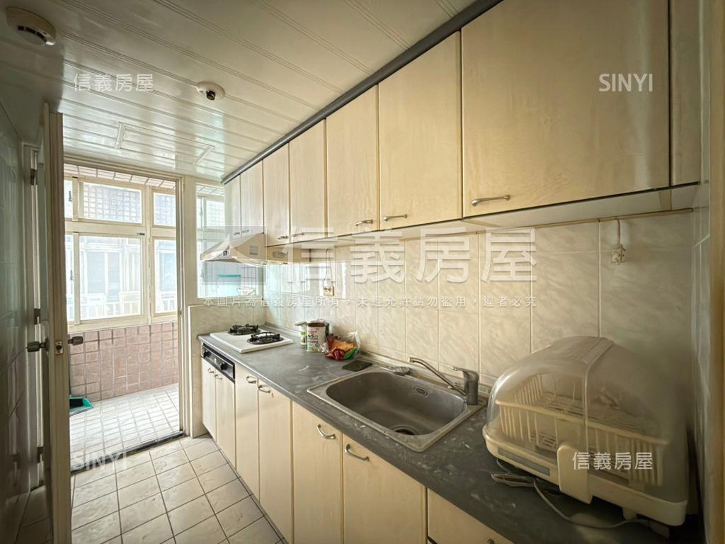摩天鎮三房好規劃有車位房屋室內格局與周邊環境