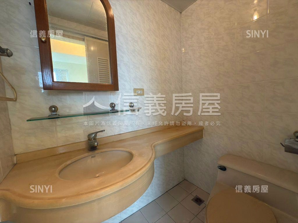 摩天鎮三房好規劃有車位房屋室內格局與周邊環境