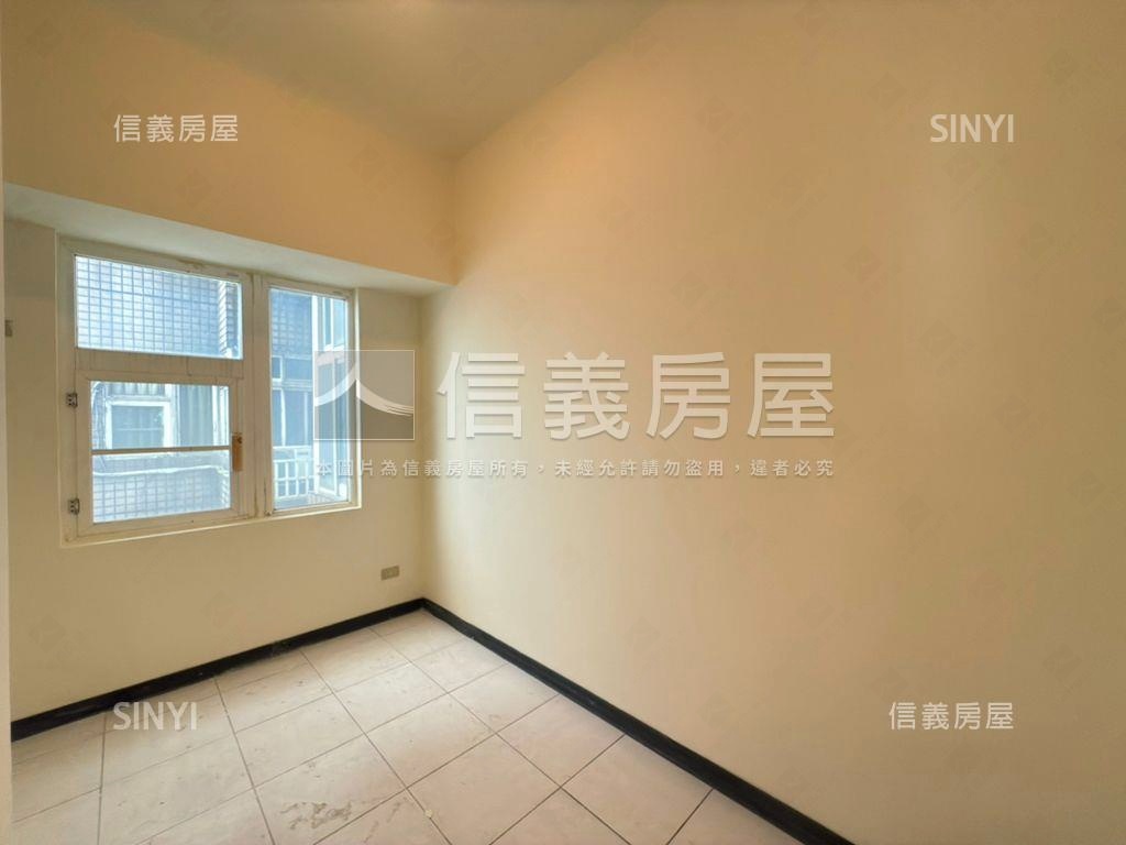 摩天鎮三房好規劃有車位房屋室內格局與周邊環境
