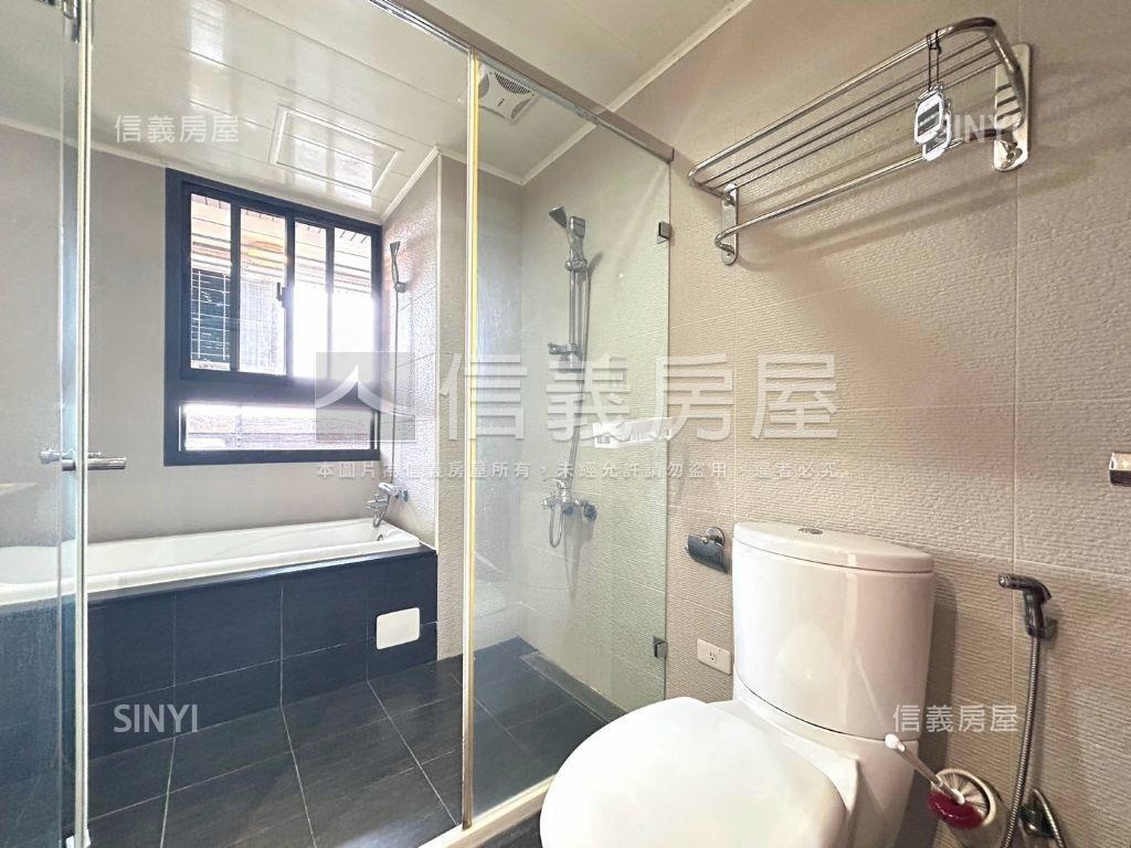 中港首璽一房高樓機上車位房屋室內格局與周邊環境