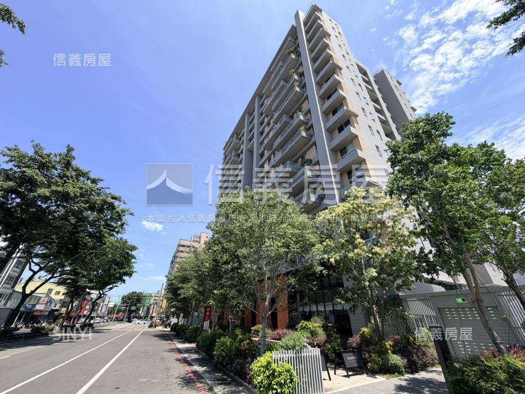 全新近高鐵大面寬漂亮店面房屋室內格局與周邊環境