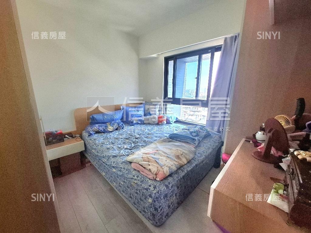 文化潤隆邊間大２房平車房屋室內格局與周邊環境