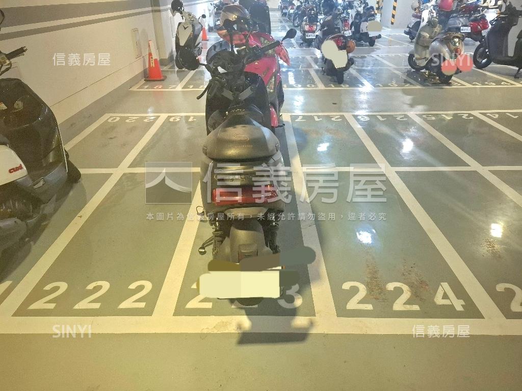 文化潤隆邊間大２房平車房屋室內格局與周邊環境
