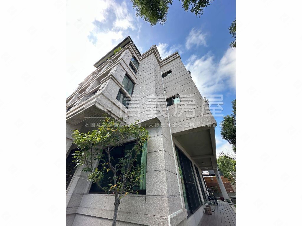 西屯美式莊園別墅！房屋室內格局與周邊環境