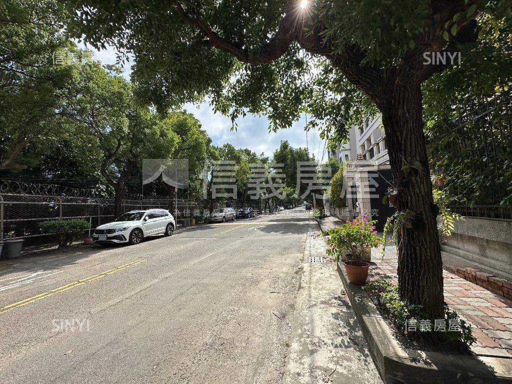 西屯美式莊園別墅！房屋室內格局與周邊環境