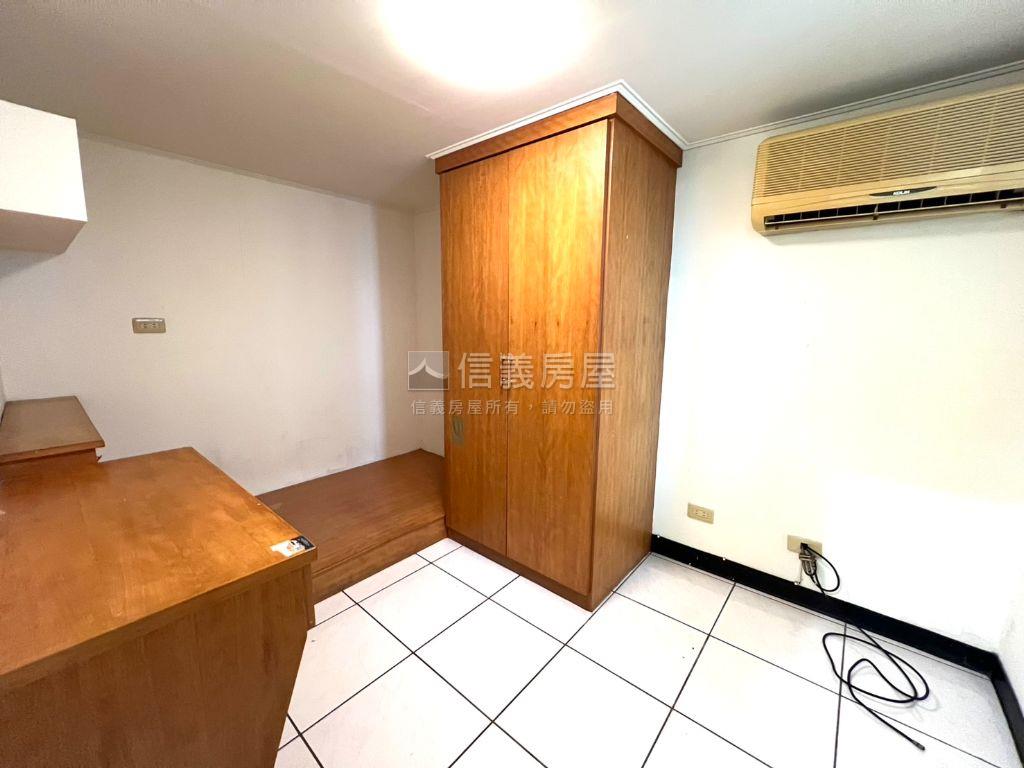 萬世ＯＫ高樓層美宅房屋室內格局與周邊環境