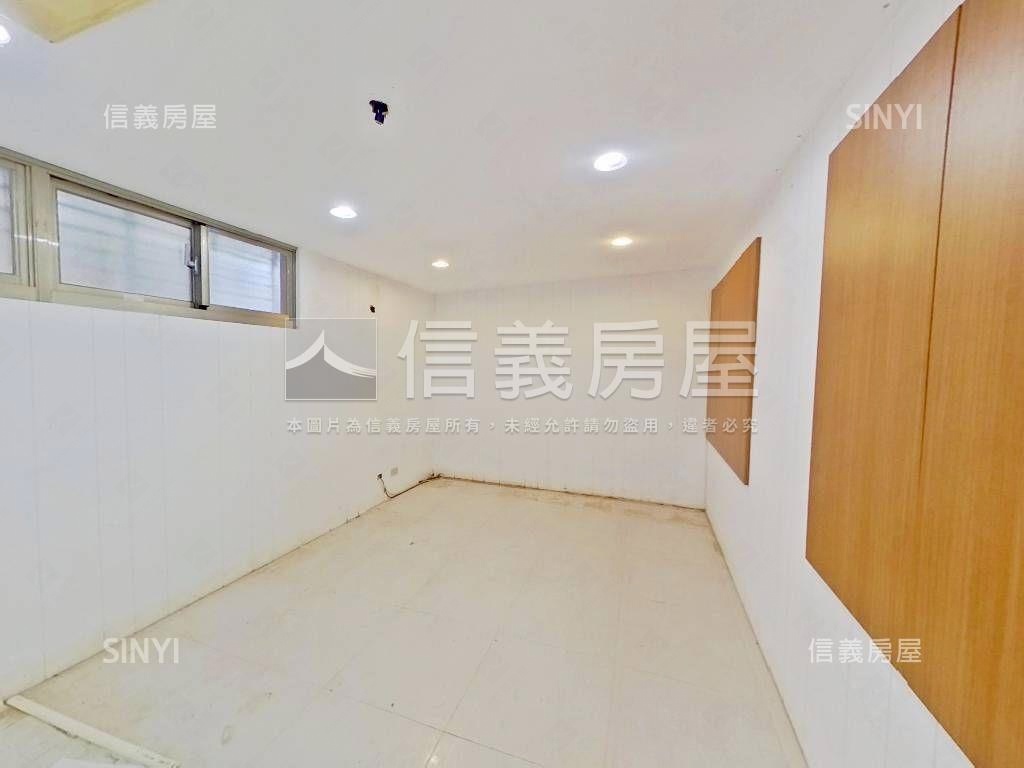 土地持分大●增值潛力一樓房屋室內格局與周邊環境