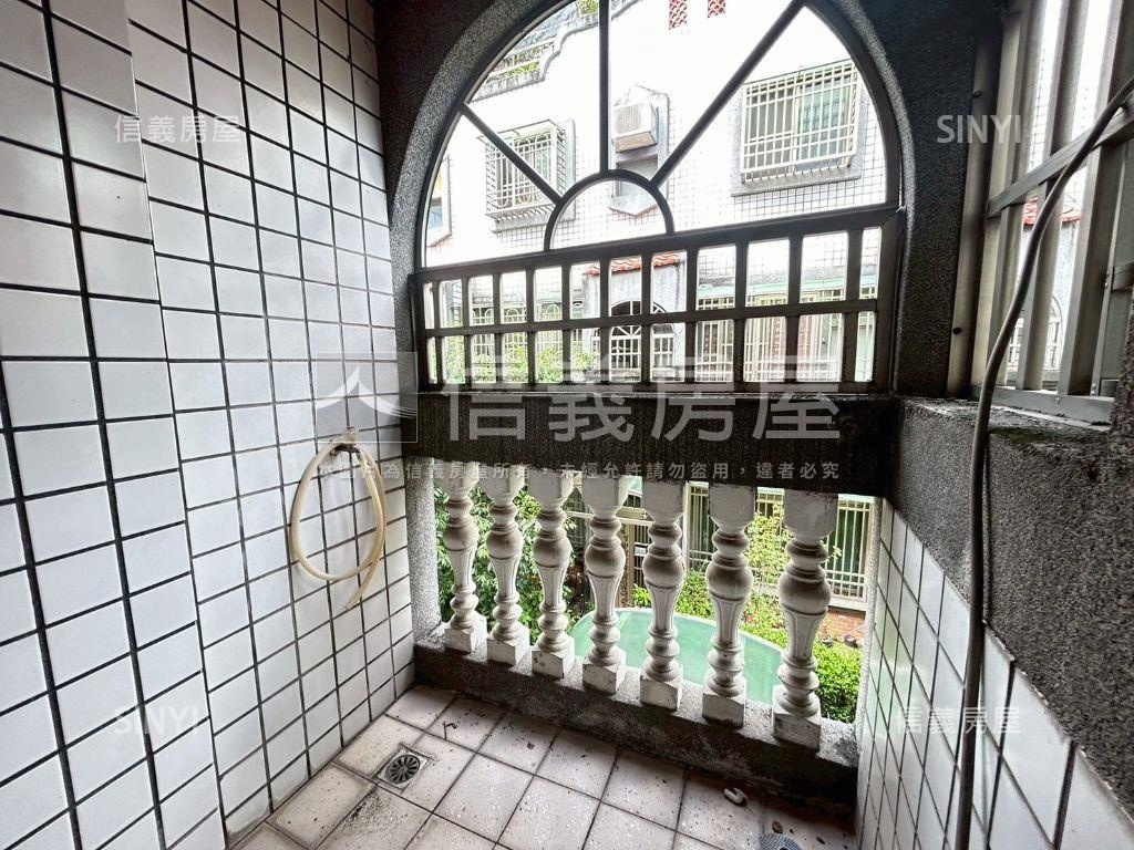 近中興路４房雙車美墅房屋室內格局與周邊環境