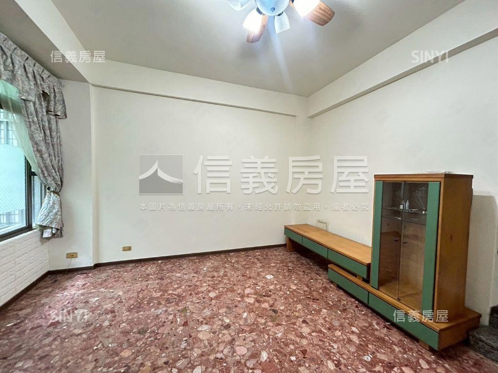 近中興路４房雙車美墅房屋室內格局與周邊環境