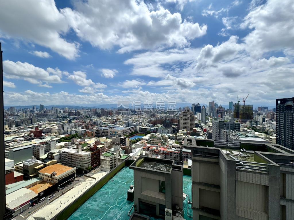 世界之心高樓普普風房屋室內格局與周邊環境