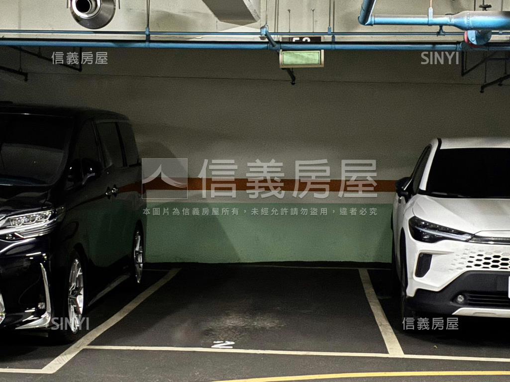 專任。慕夏景觀套房車位房屋室內格局與周邊環境