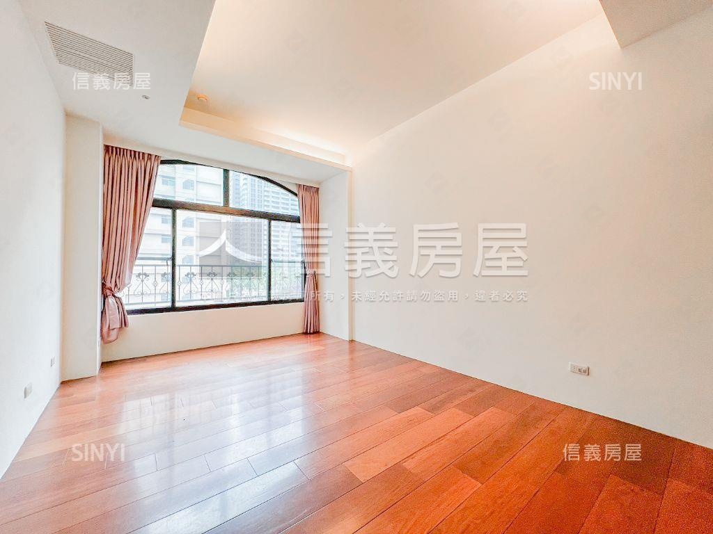 大地坪三房與歌劇院為鄰房屋室內格局與周邊環境