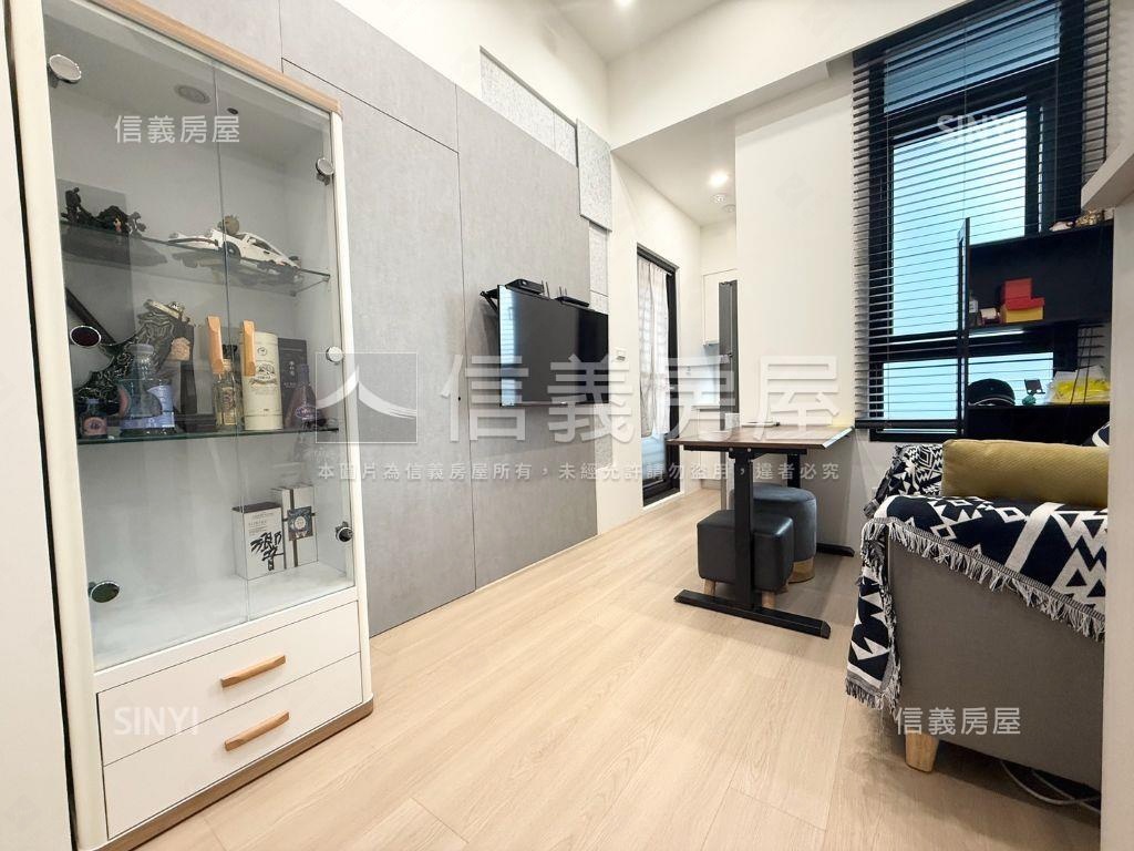 次高樓層方正電梯宅加車位房屋室內格局與周邊環境