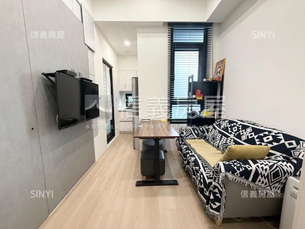 次高樓層方正電梯宅加車位房屋室內格局與周邊環境