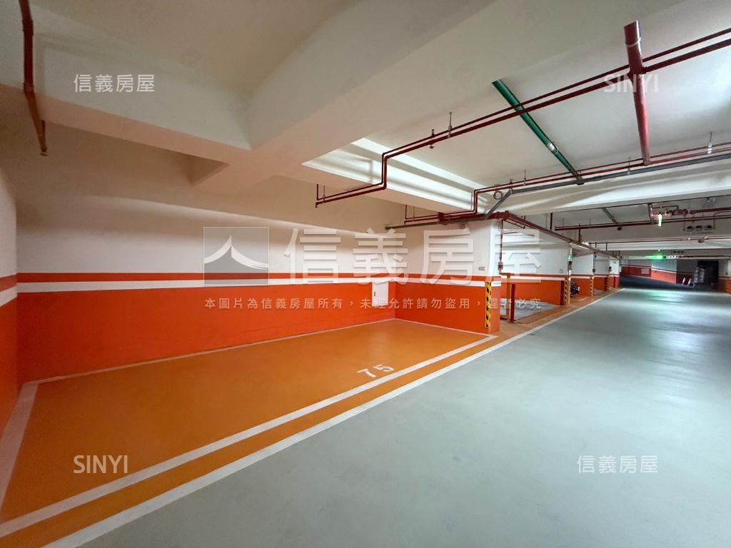 次高樓層方正電梯宅加車位房屋室內格局與周邊環境