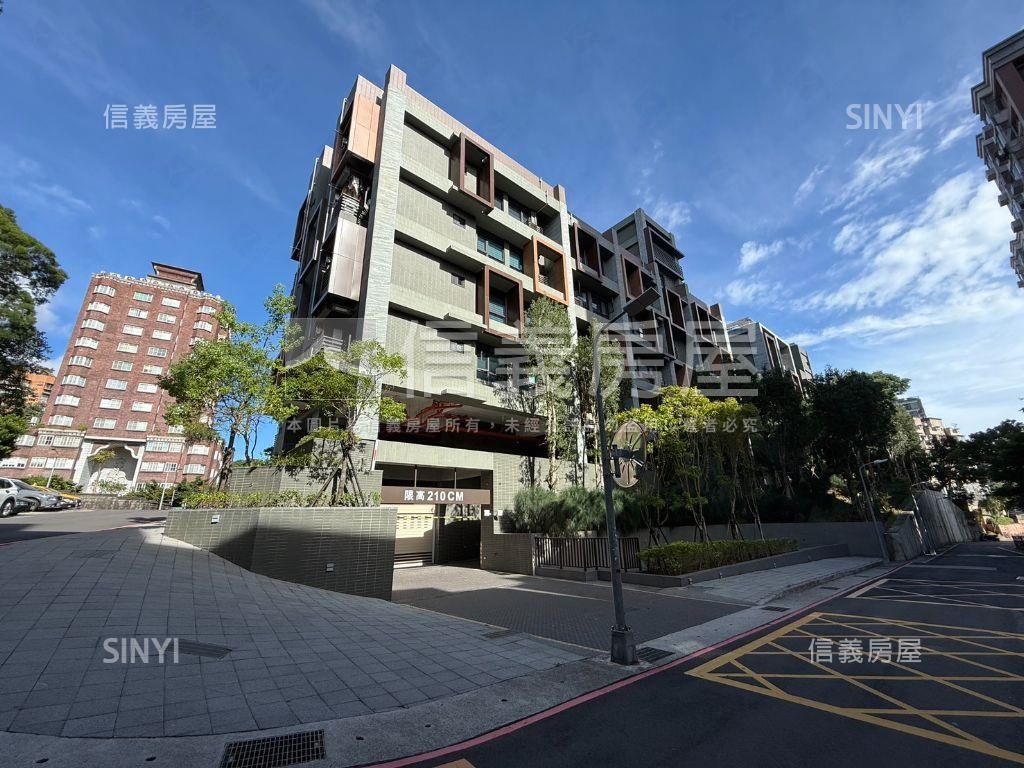 次高樓層方正電梯宅加車位房屋室內格局與周邊環境