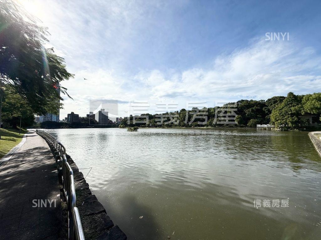 次高樓層方正電梯宅加車位房屋室內格局與周邊環境