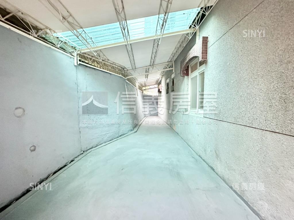 【一樓】邊間三房方便停車房屋室內格局與周邊環境