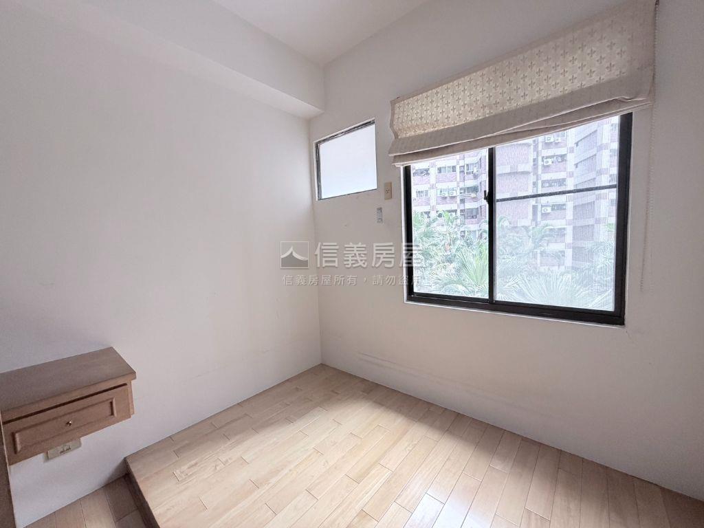 河堤·弘揚溫馨三房平車房屋室內格局與周邊環境
