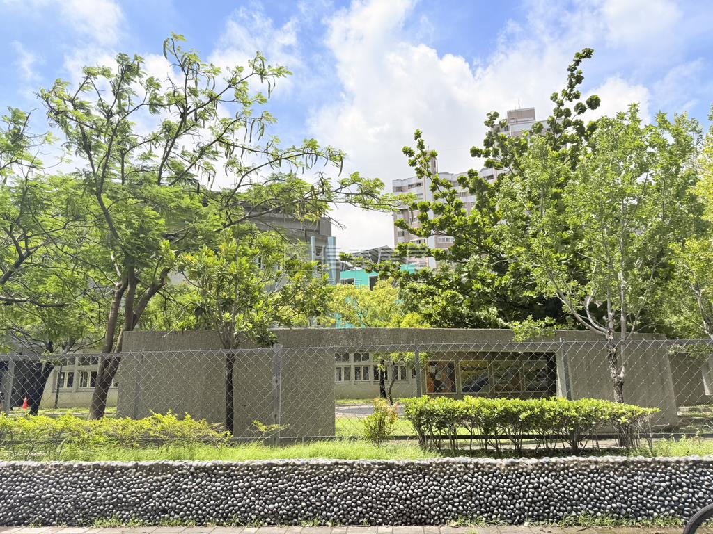 河堤·弘揚溫馨三房平車房屋室內格局與周邊環境