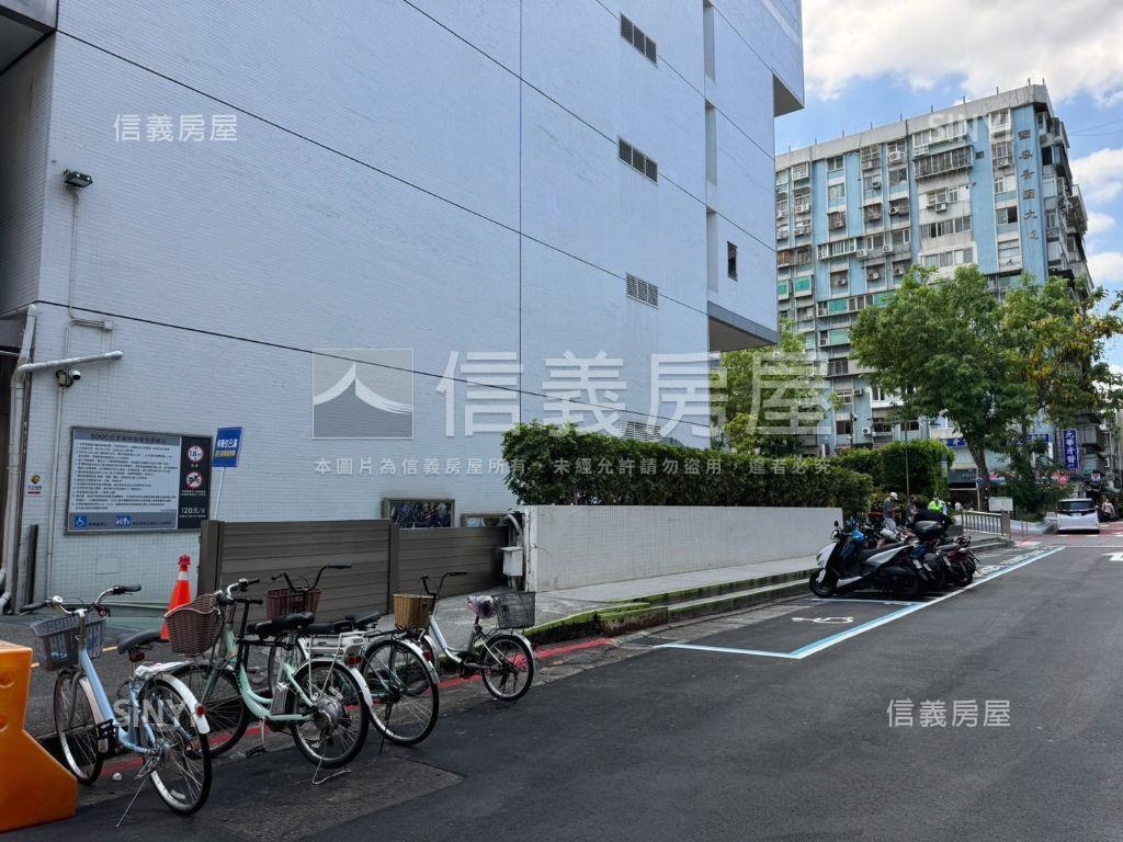 忠孝東路四段門牌房屋室內格局與周邊環境