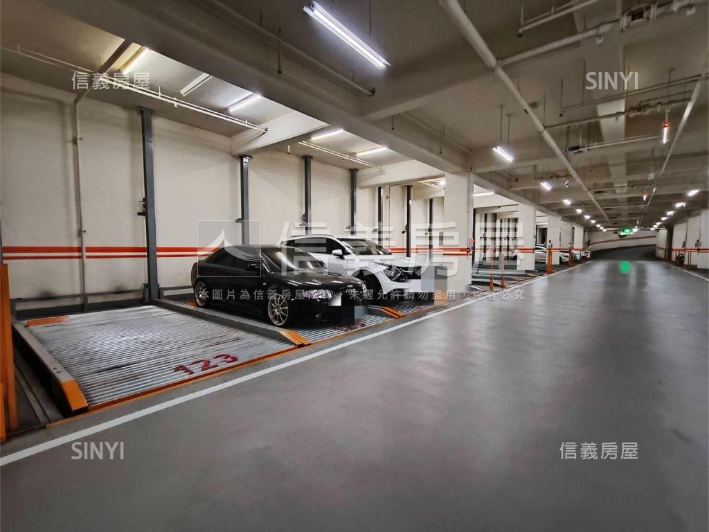 稀有高樓精裝四房三車房屋室內格局與周邊環境