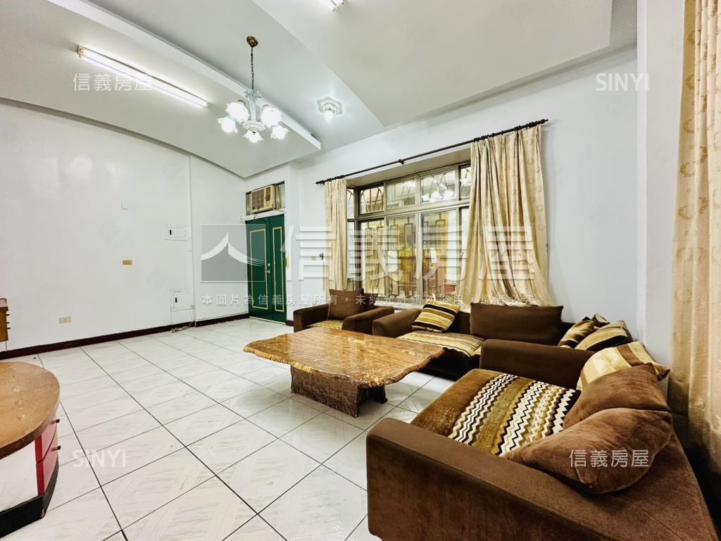 西賢優質邊間透天房屋室內格局與周邊環境