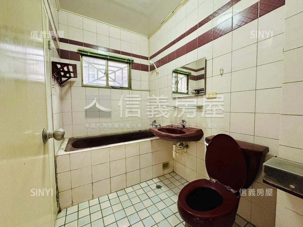 西賢優質邊間透天房屋室內格局與周邊環境