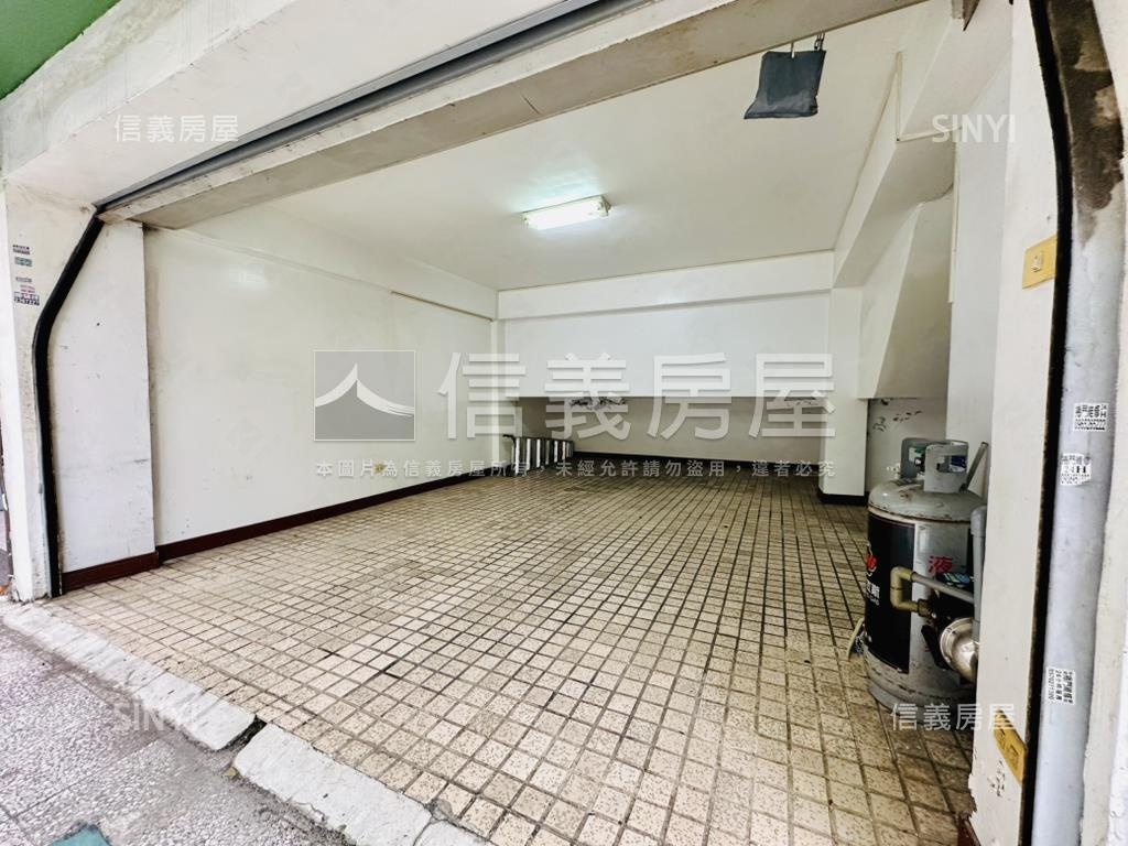 西賢優質邊間透天房屋室內格局與周邊環境