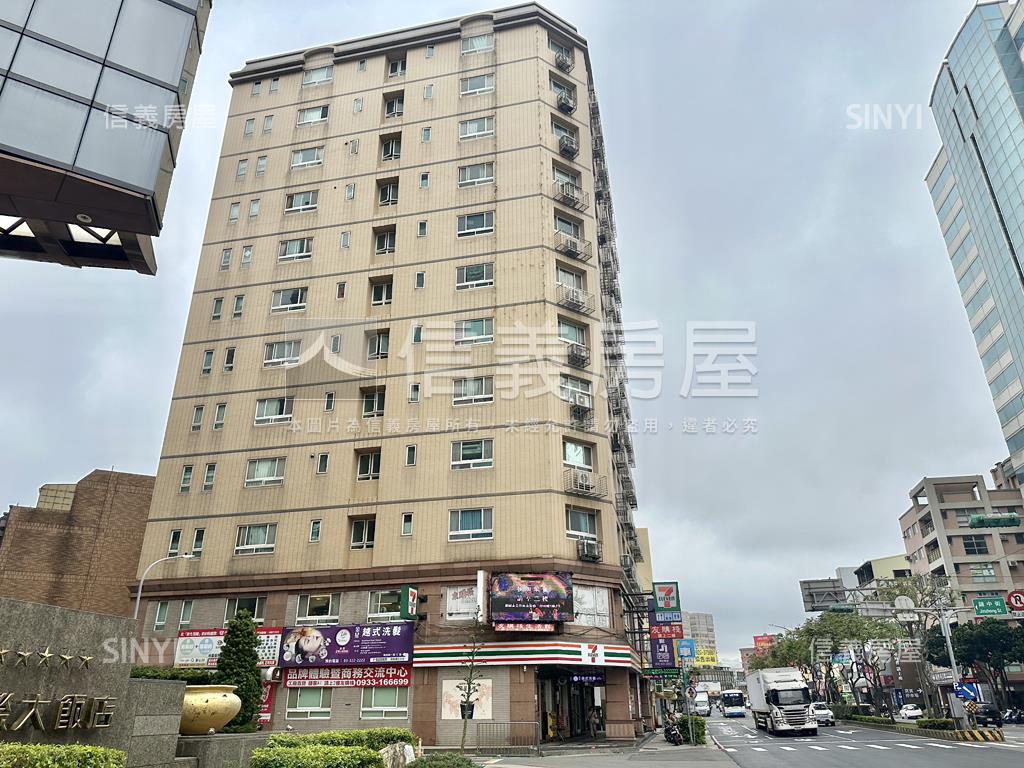 台茂旁稀有套房車位房屋室內格局與周邊環境