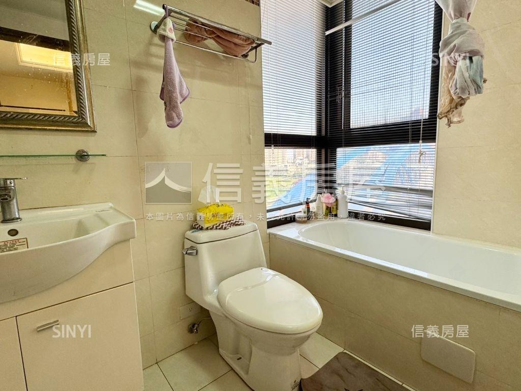 上河景·河岸景觀三房車位房屋室內格局與周邊環境
