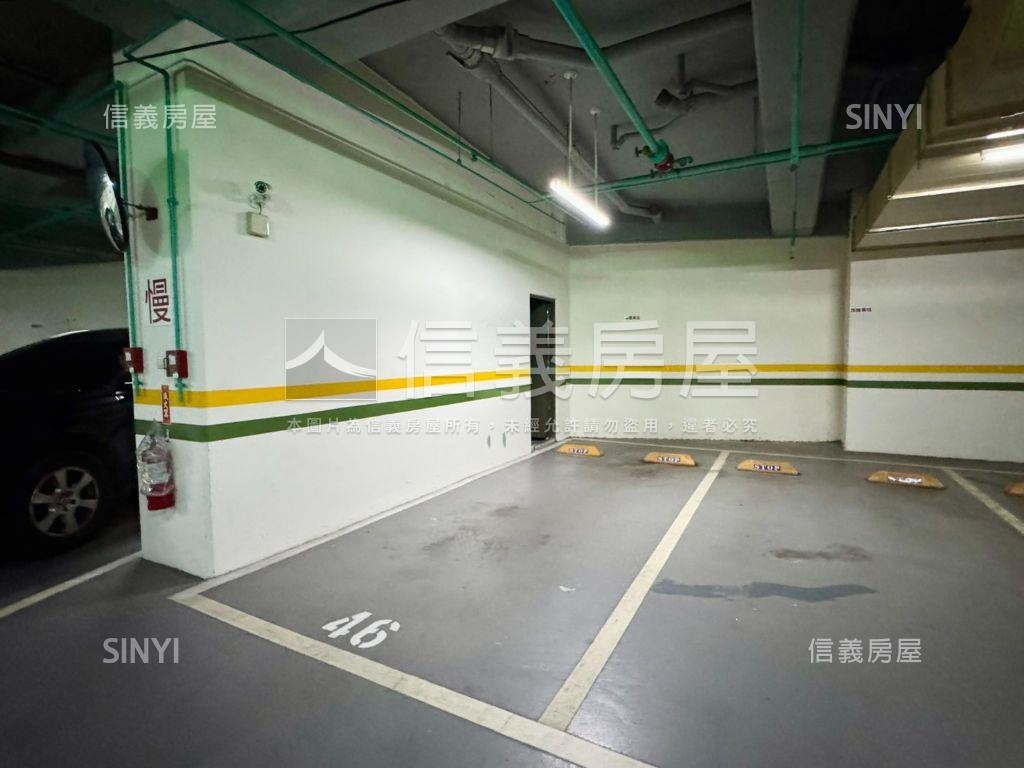 上河景·河岸景觀三房車位房屋室內格局與周邊環境