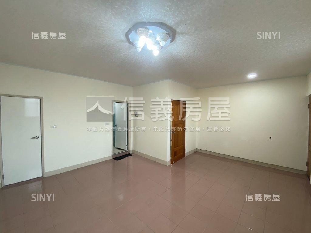 山仔頂整理邊間透天房屋室內格局與周邊環境