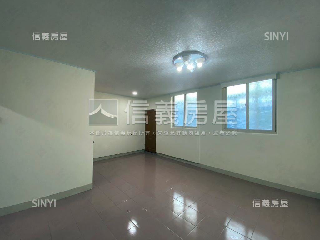 山仔頂整理邊間透天房屋室內格局與周邊環境