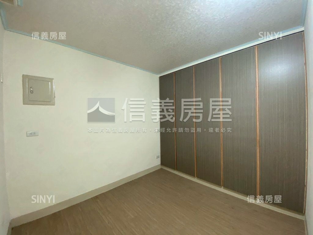 山仔頂整理邊間透天房屋室內格局與周邊環境