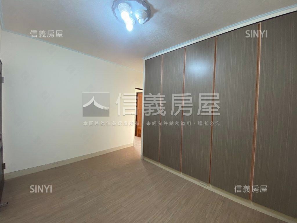 山仔頂整理邊間透天房屋室內格局與周邊環境