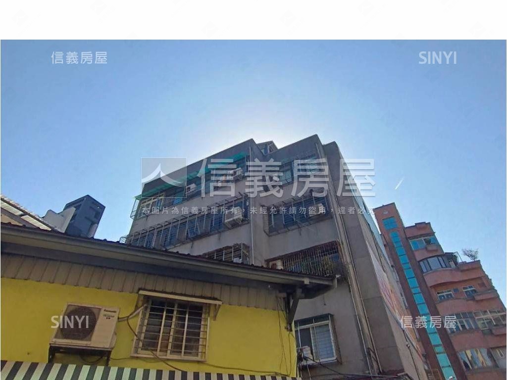 中正稀有大土地透天房屋室內格局與周邊環境