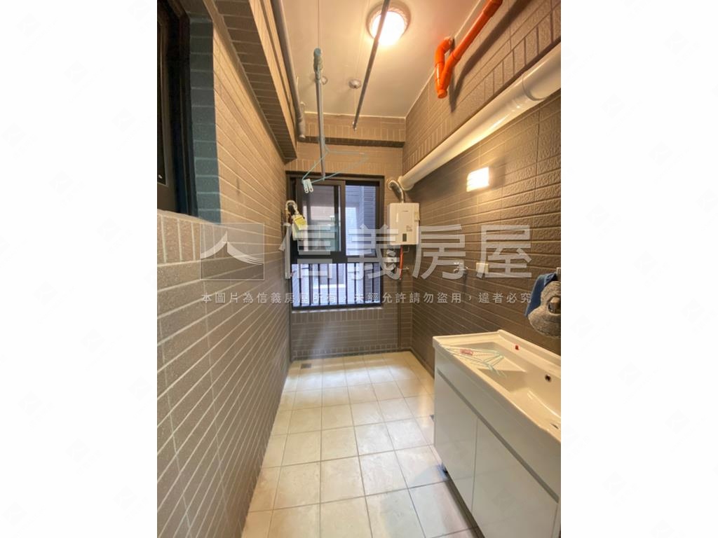 櫻花恰恰好次頂樓三房平車房屋室內格局與周邊環境