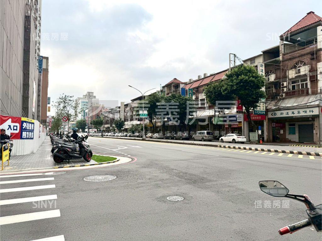 中國醫小資族房房屋室內格局與周邊環境