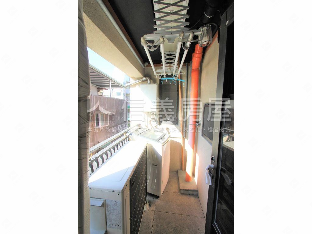 近大橋頭捷運美屋２房車位房屋室內格局與周邊環境