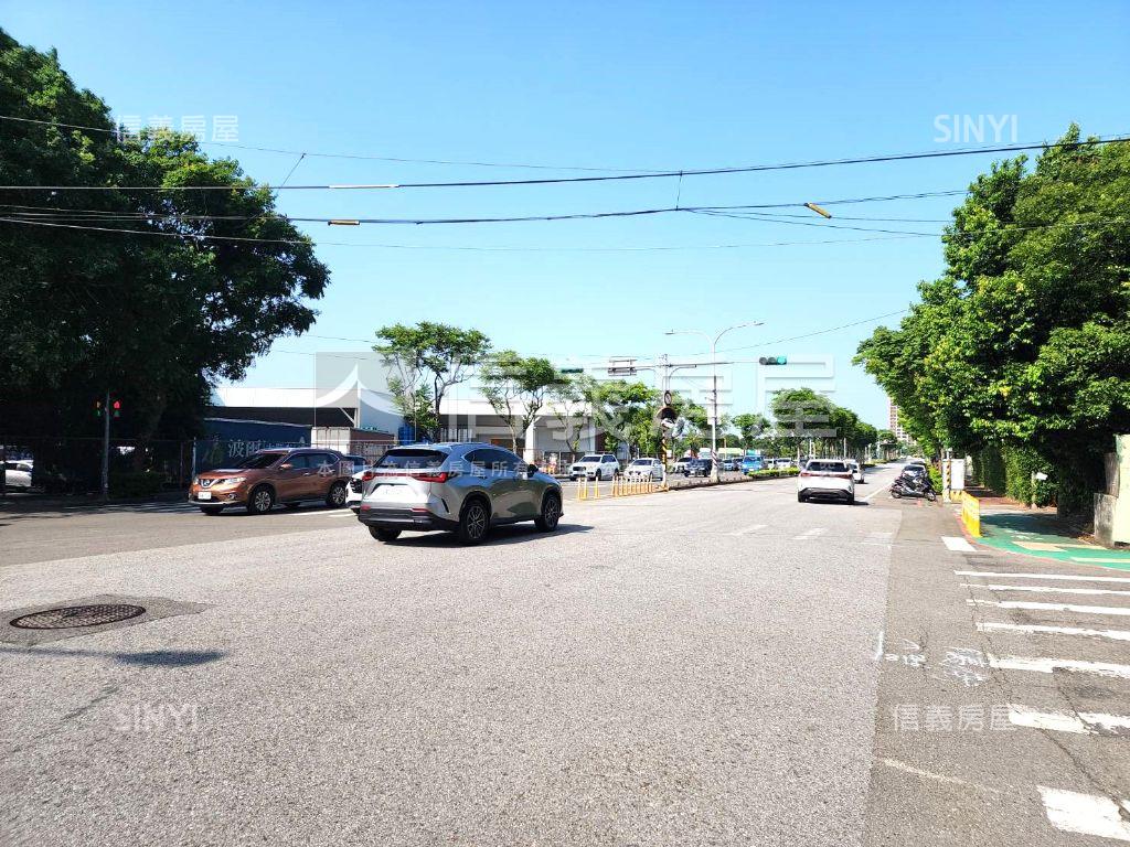 近未來體育園區金店面房屋室內格局與周邊環境