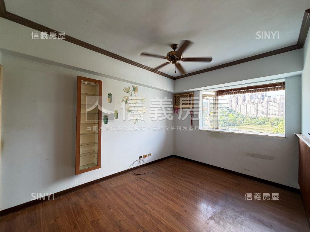 明峰湖景華廈小資次高樓房屋室內格局與周邊環境