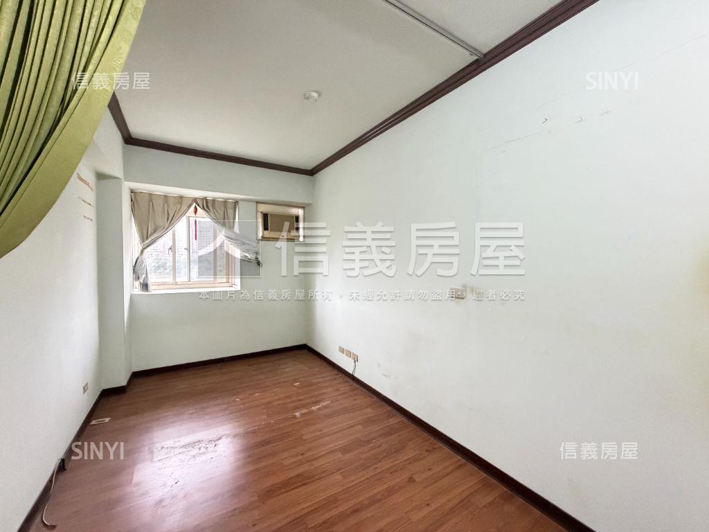 明峰湖景華廈小資次高樓房屋室內格局與周邊環境